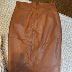 Bailey 44 Elegant Tan Leather Skirt